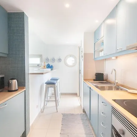 Charming Apt At The Marina Of With Pool 拉哥斯