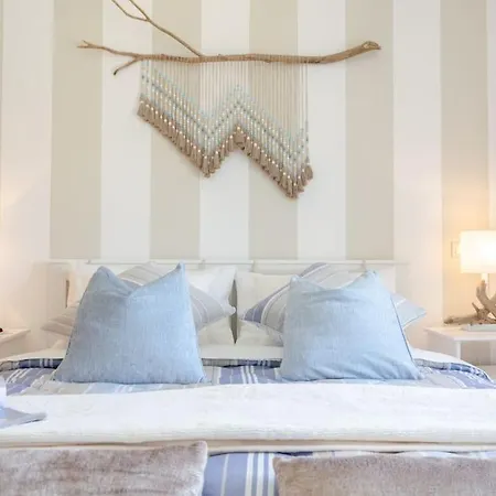 Charming Apt At The Marina Of With Pool