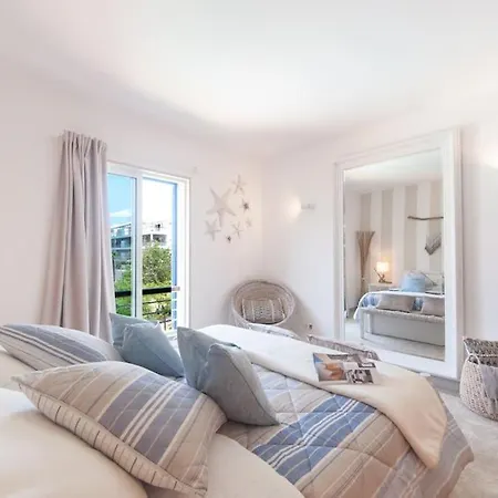 公寓 Charming Apt At The Marina Of With Pool