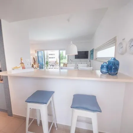Charming Apt At The Marina Of With Pool 公寓