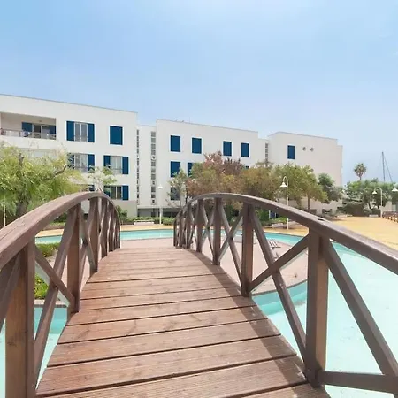 Charming Apt At The Marina Of With Pool 公寓