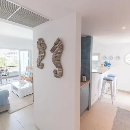 Charming Apt At The Marina Of With Pool Lagos